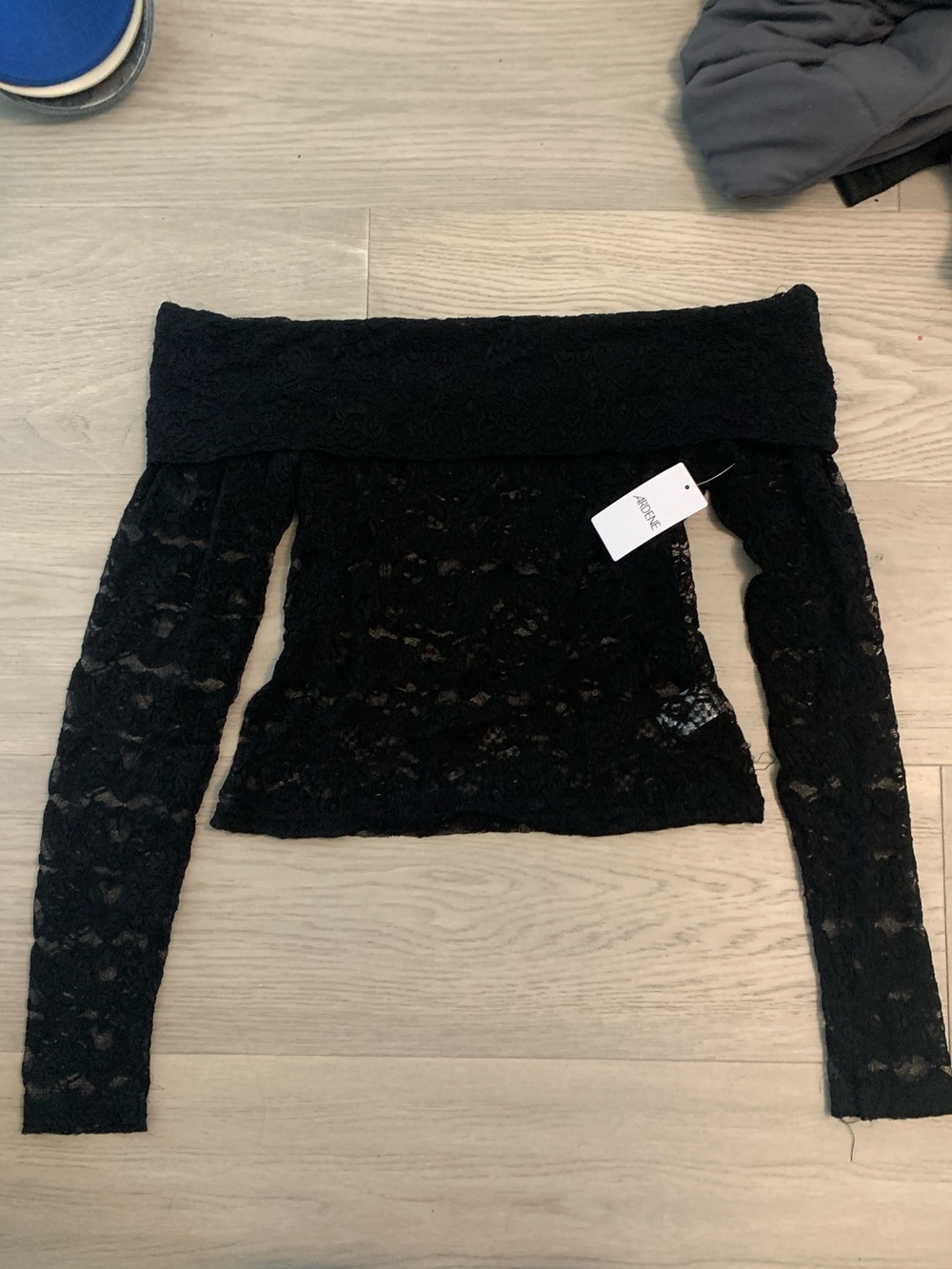NWT Ardene Foldover Lace Long Sleeve